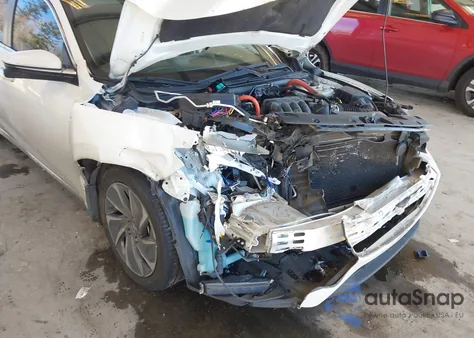 2019 Honda Insight Touring z USA, uszkodzony, nr VIN 19XZE4F99KE034244